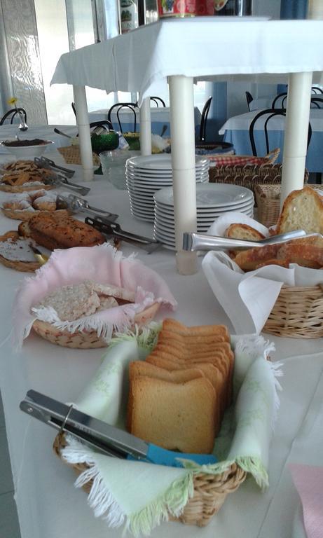 Hotel Elde Riccione Buitenkant foto